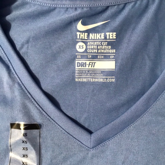 Nike tee - Picture 2 of 2